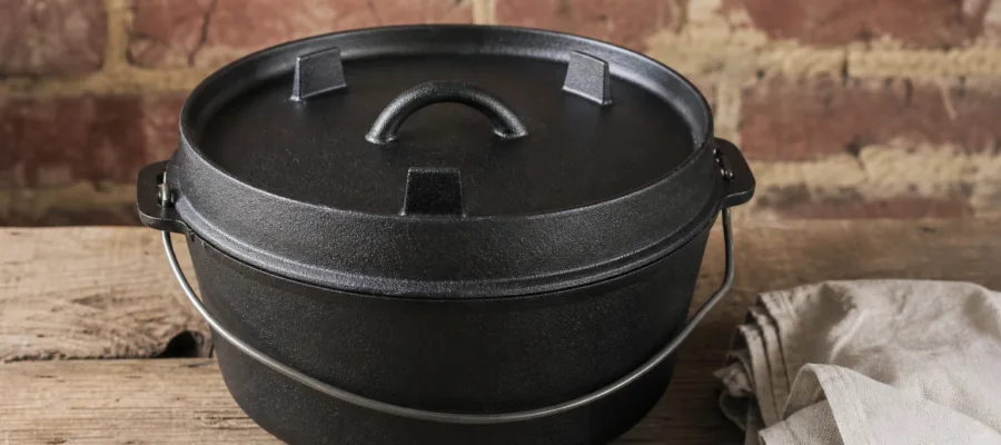 Dutch Oven richtig einbrennen: Anleitung fuer optimale Nutzung und laengere Haltbarkeit