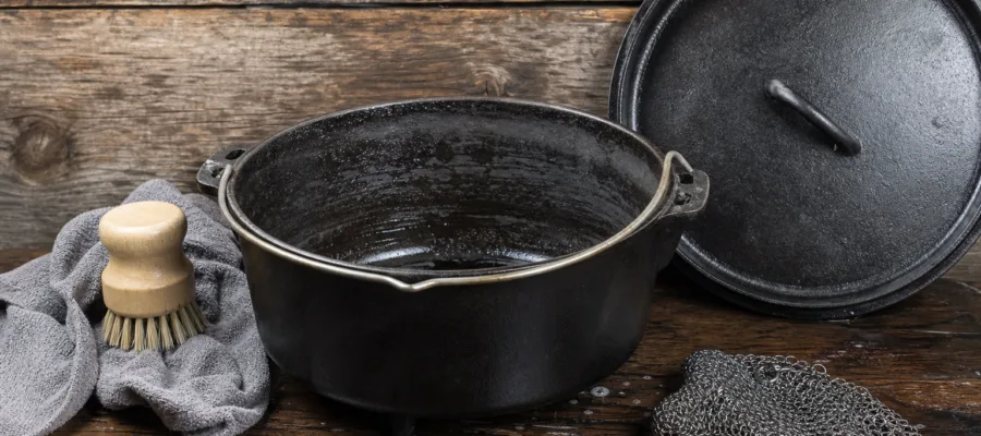 Dutch Oven richtig reinigen: Ultimative Anleitung fuer Pflege & Instandhaltung
